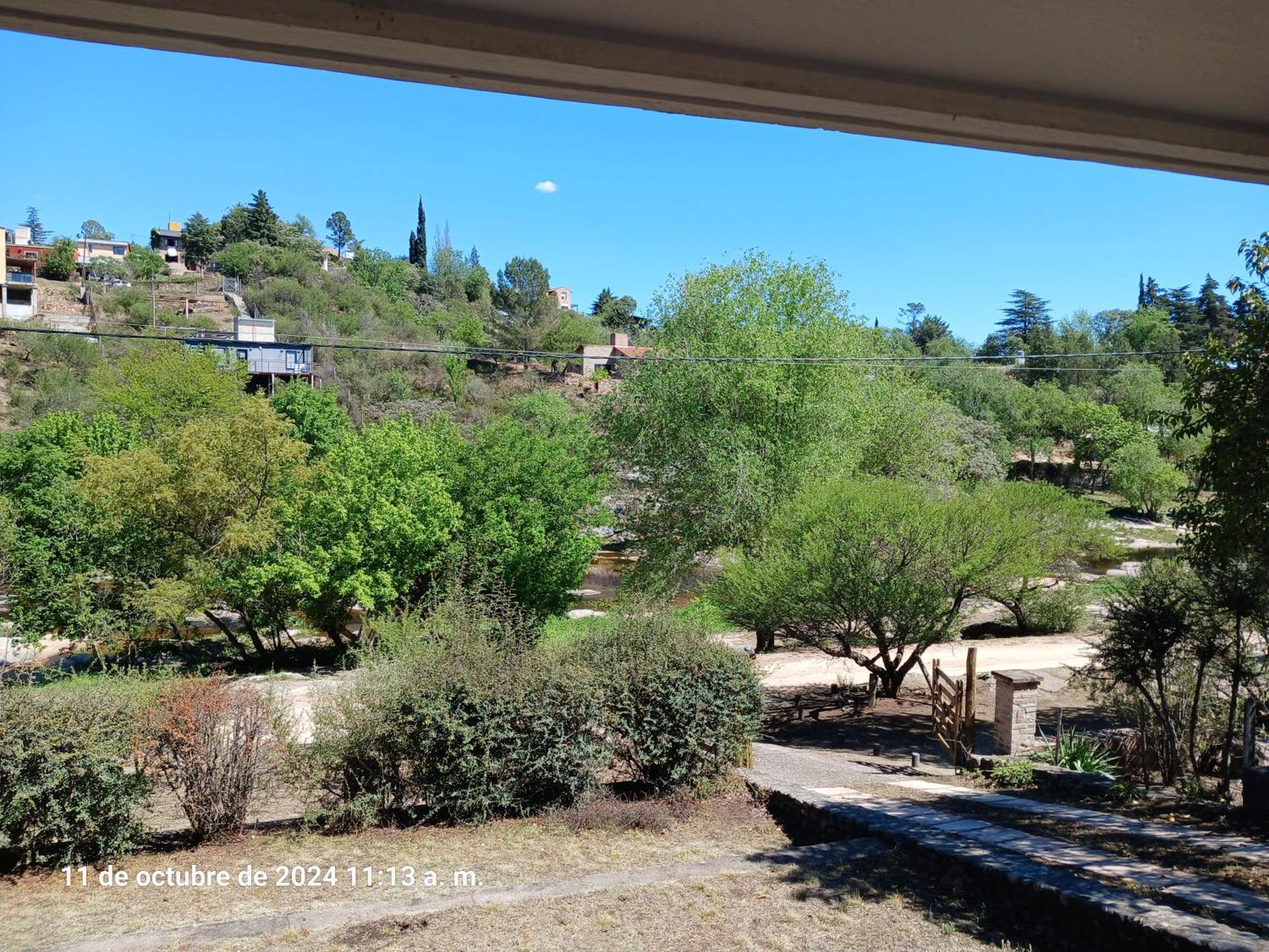 Casa Frente Al Rio Con Pileta Privada Vieja Carlos Paz Сasa de vacaciones